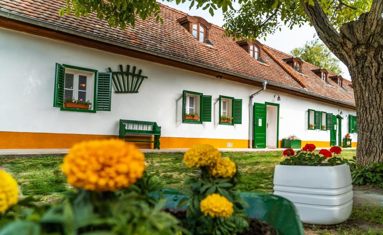 Zsambeki Vendeghaz -Anno1815- Hotel Zewnętrze zdjęcie