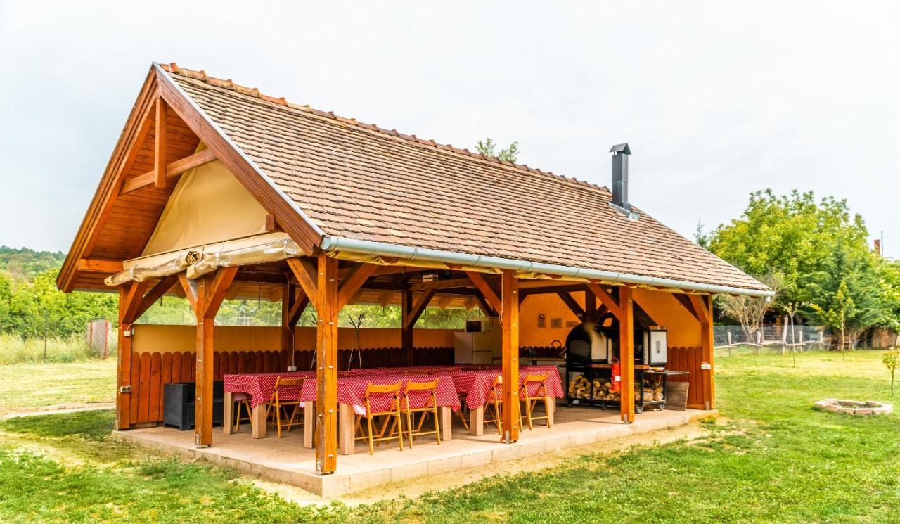 Zsambeki Vendeghaz -Anno1815- Hotel Zewnętrze zdjęcie
