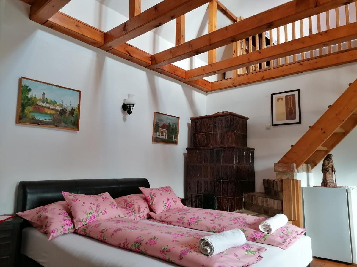 Zsambeki Vendeghaz -Anno1815- Hotel Zewnętrze zdjęcie