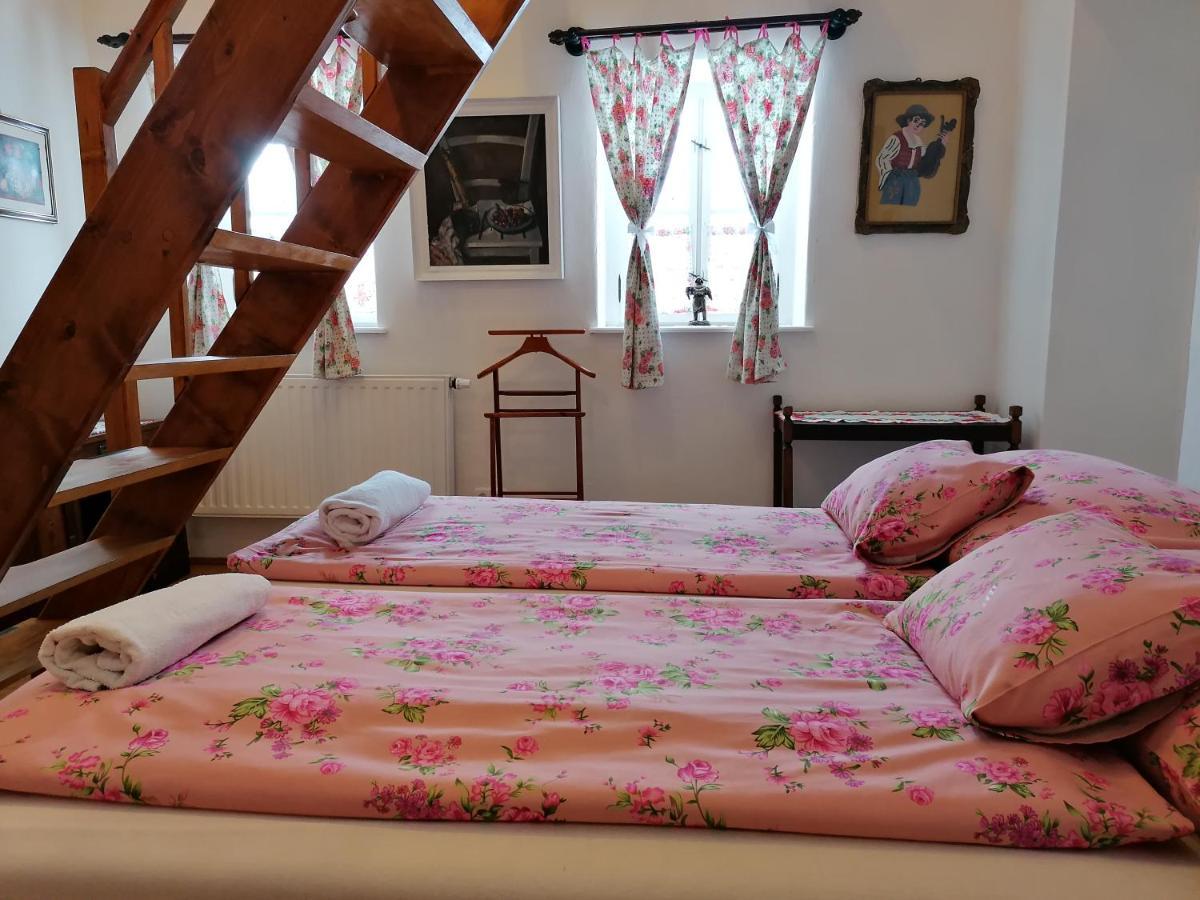 Zsambeki Vendeghaz -Anno1815- Hotel Zewnętrze zdjęcie