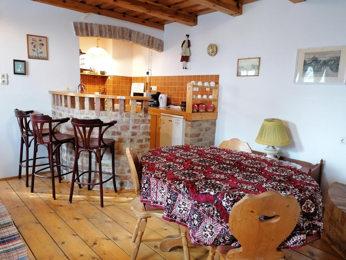 Zsambeki Vendeghaz -Anno1815- Hotel Zewnętrze zdjęcie